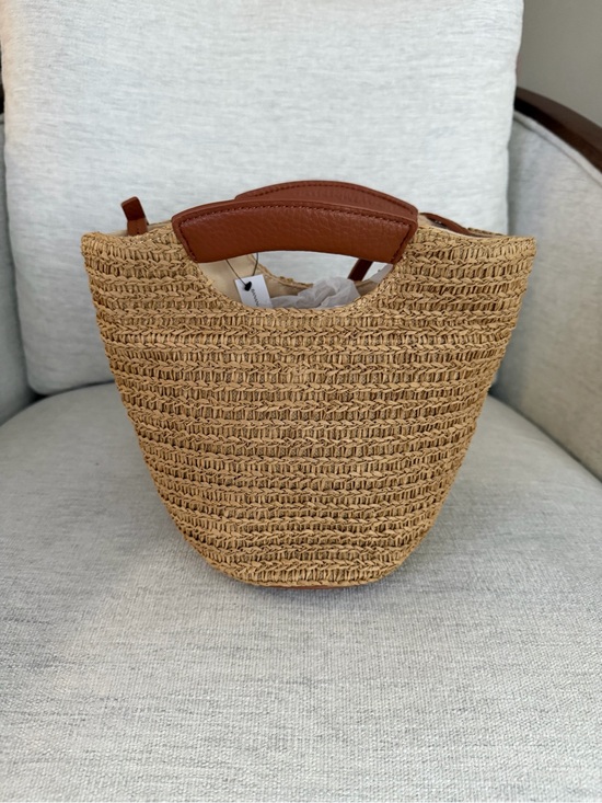 Banana Republic Factory Handbags - Banana Republic Factory - Straw Mini Bucket Bag (Crossbody)
